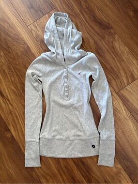 NWT!! Hollister Gray Hooded Henley Top
